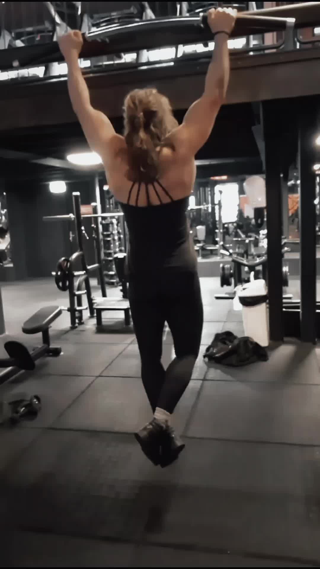 @🤛MuscleGrannyGeess 🤜