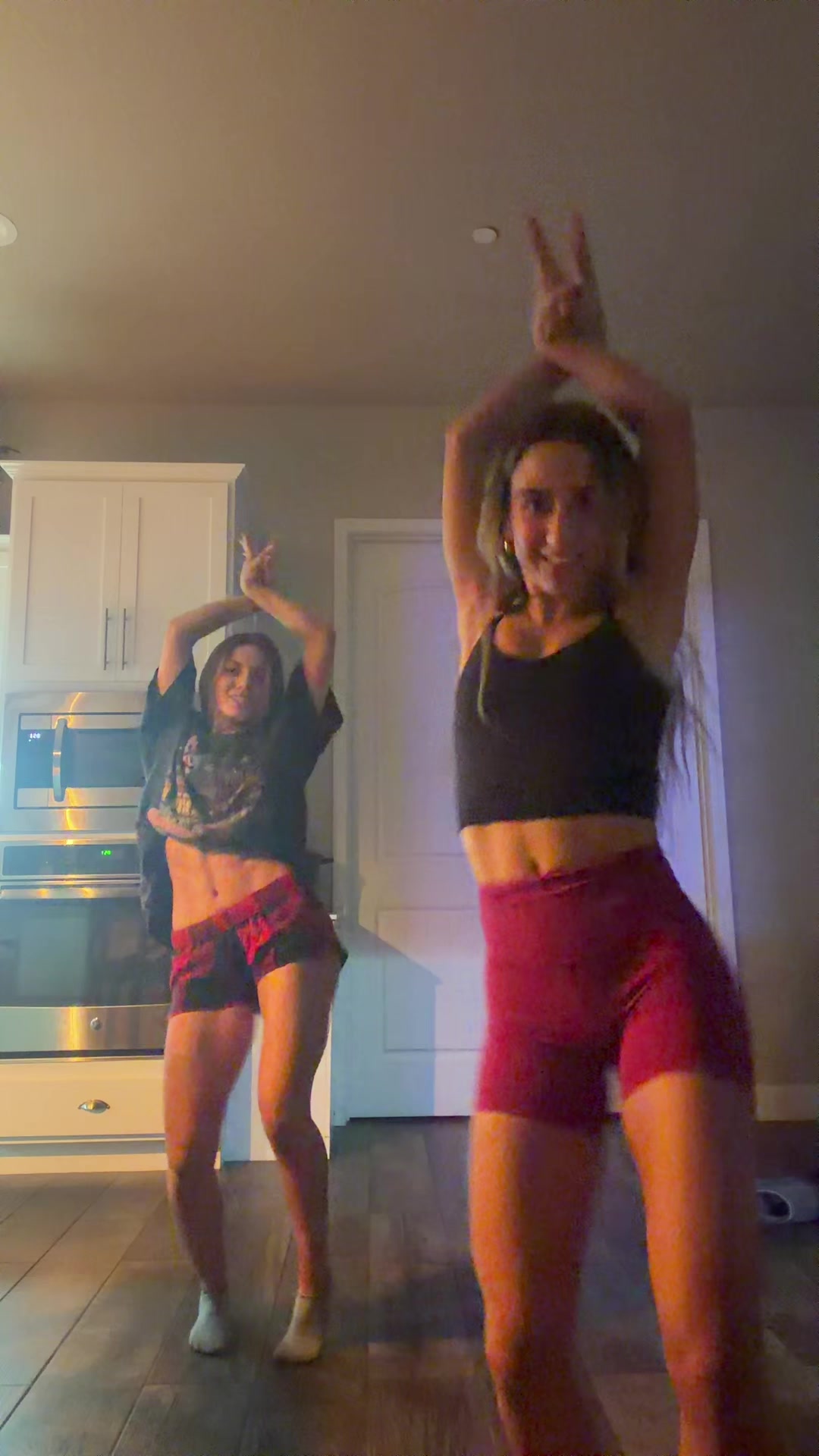 @chlosilv