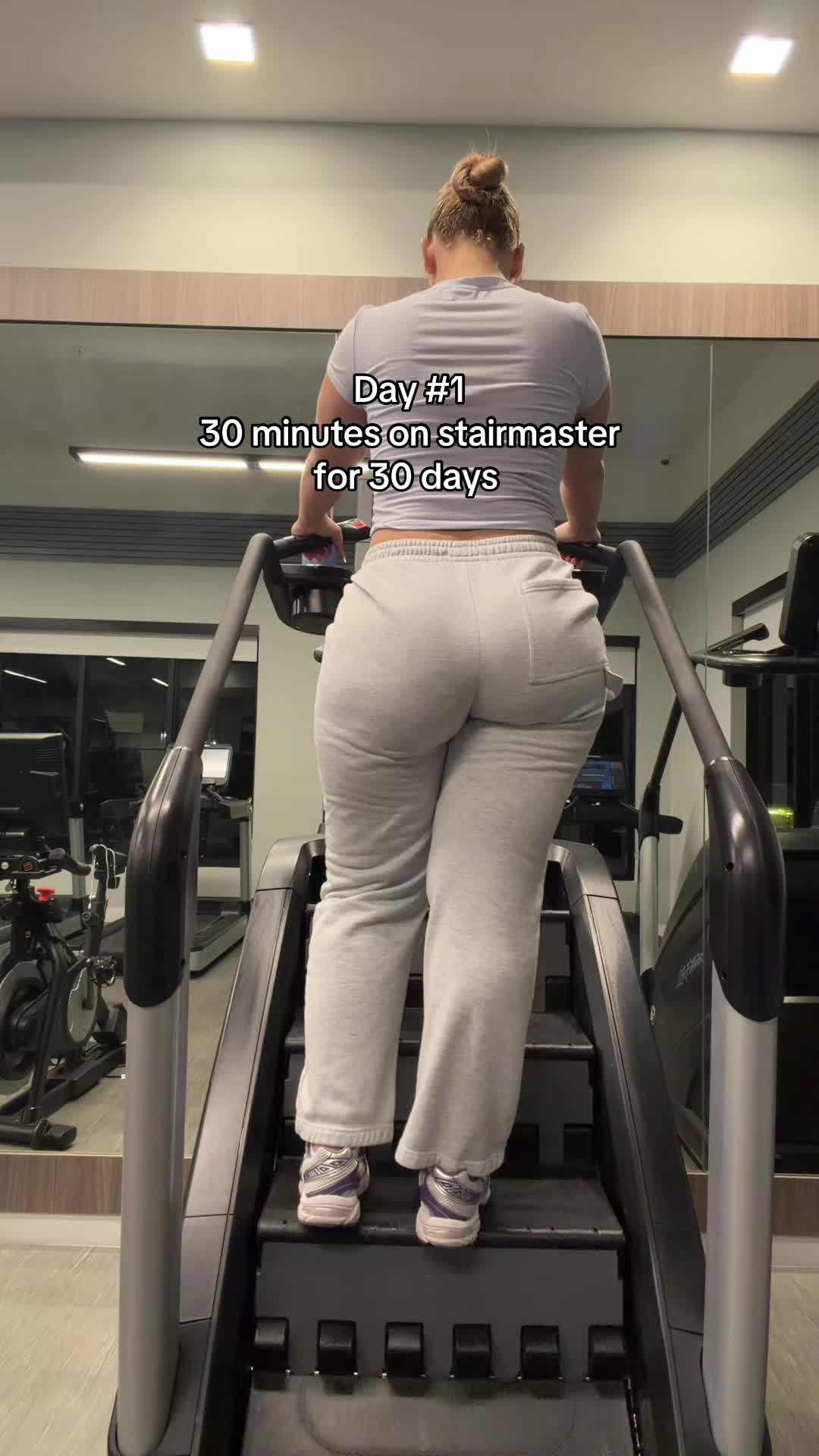 @moniigotbricks