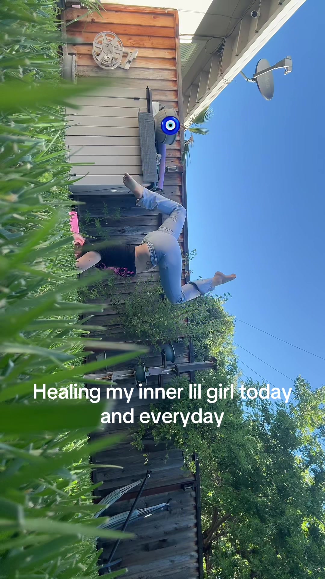 @elionathequeen_