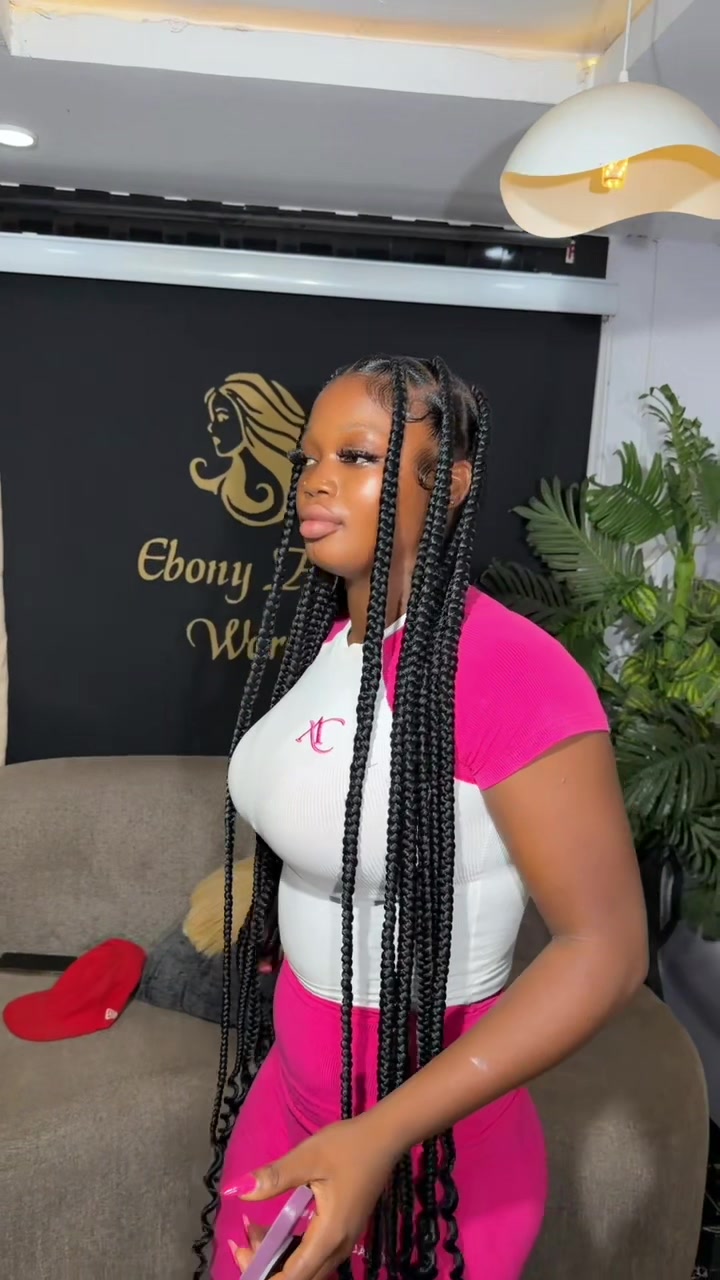 @Ebony hair world