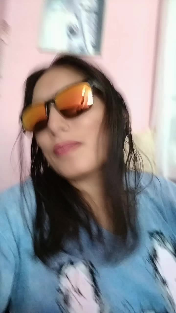 @🦋