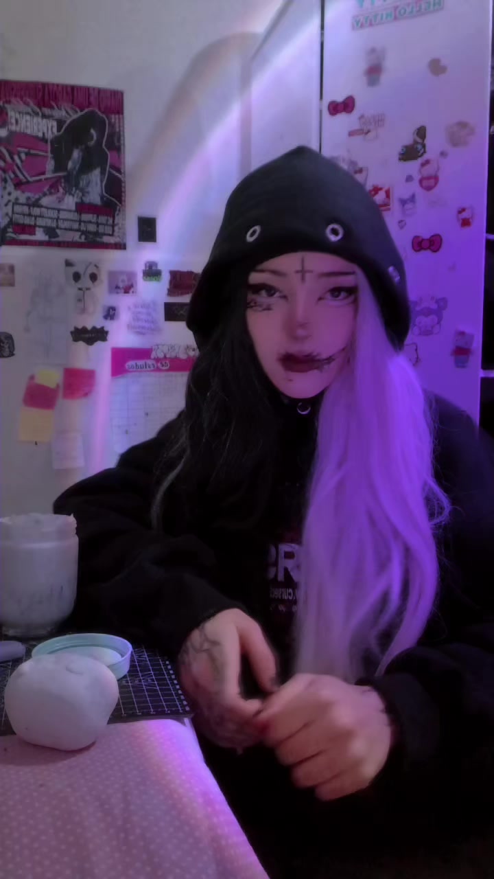 @MAKIYYU