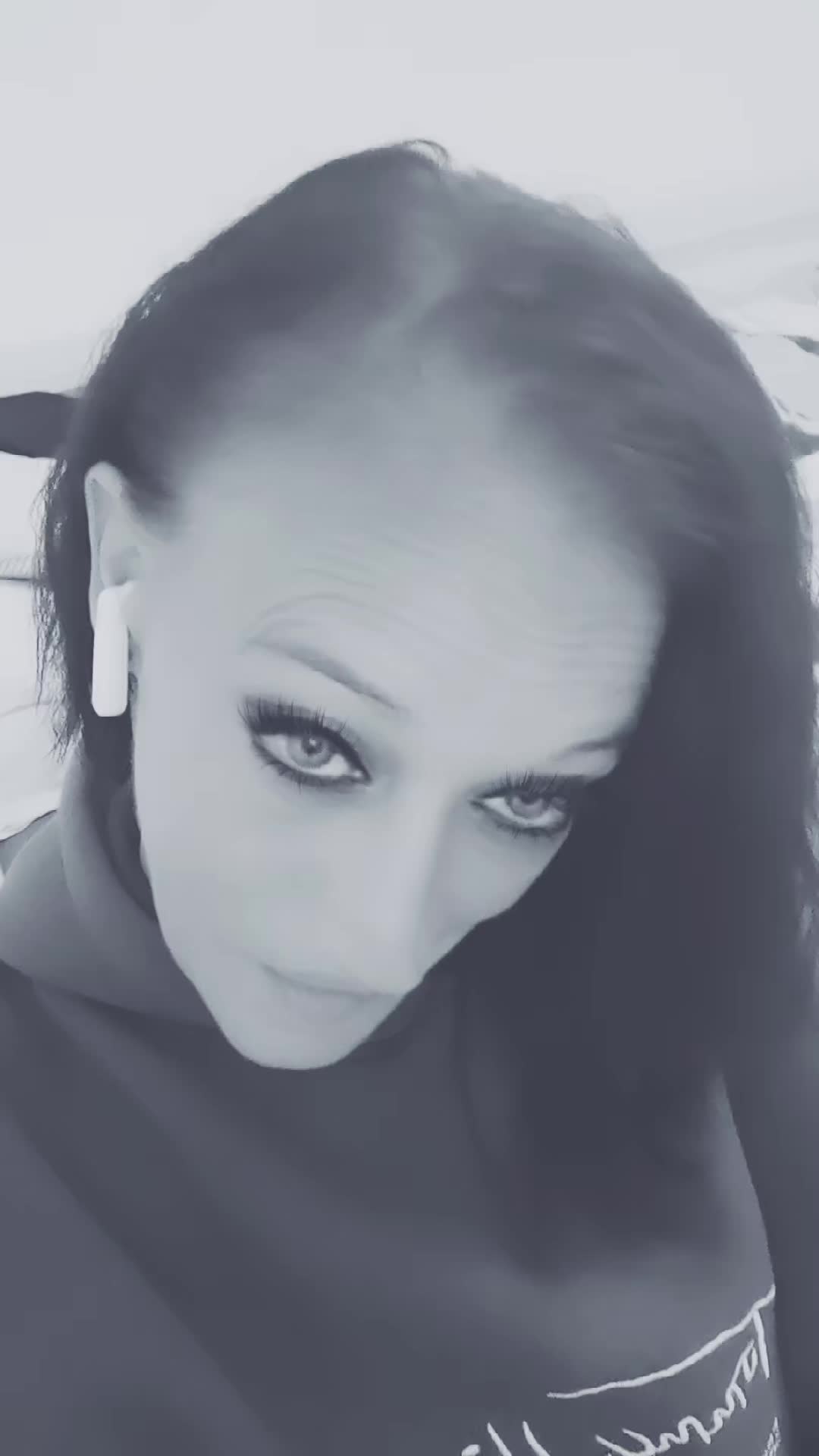 @trischa