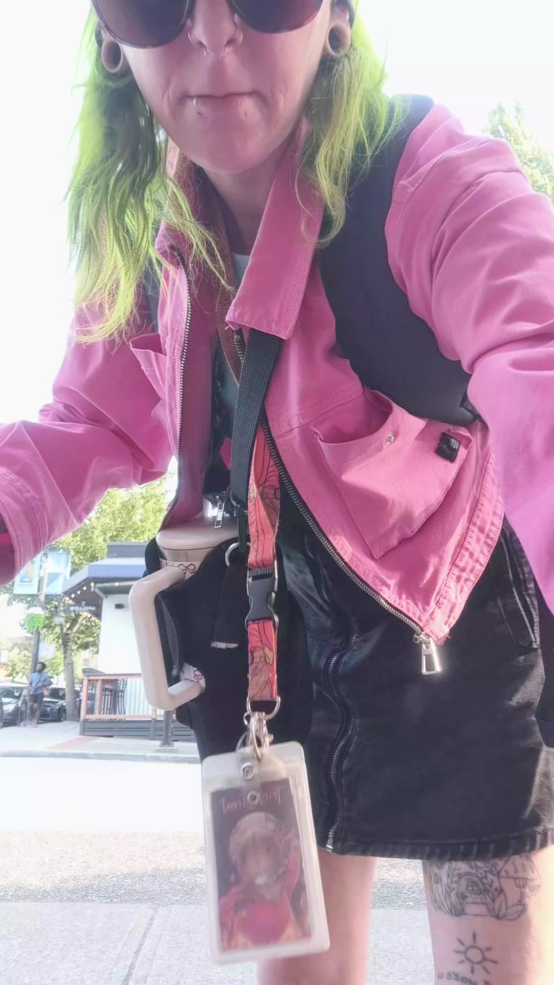 @friendlyalien 🇨🇦
