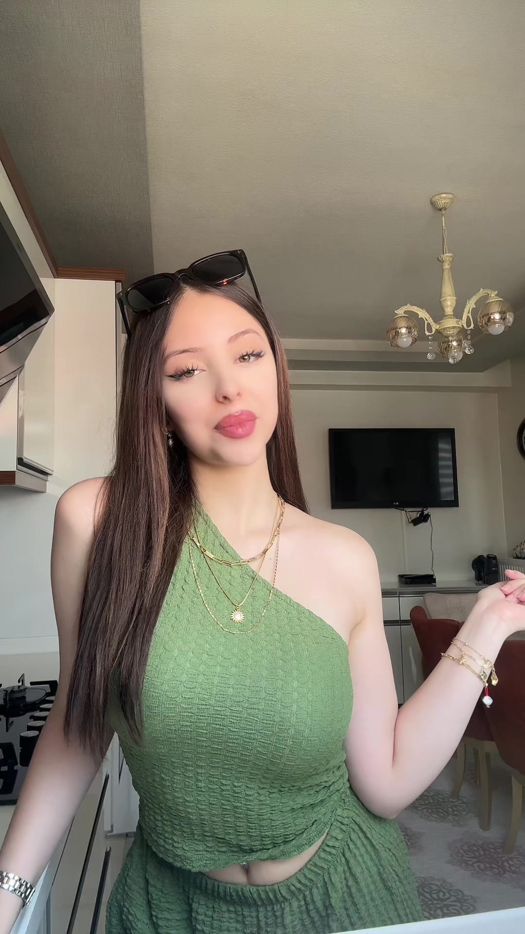 @𝒮𝓊