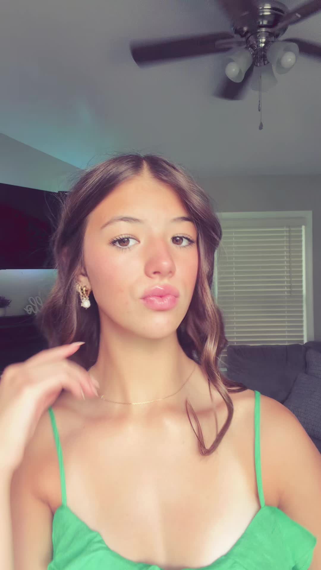 @jayleebrudos