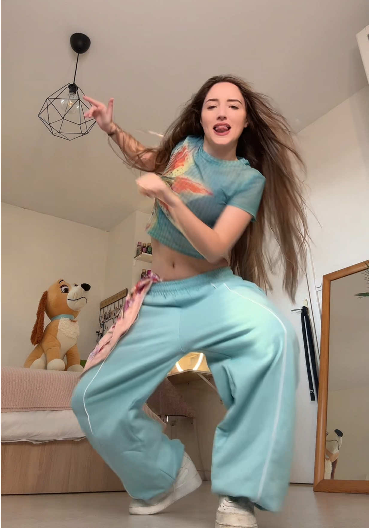 @Whoxver