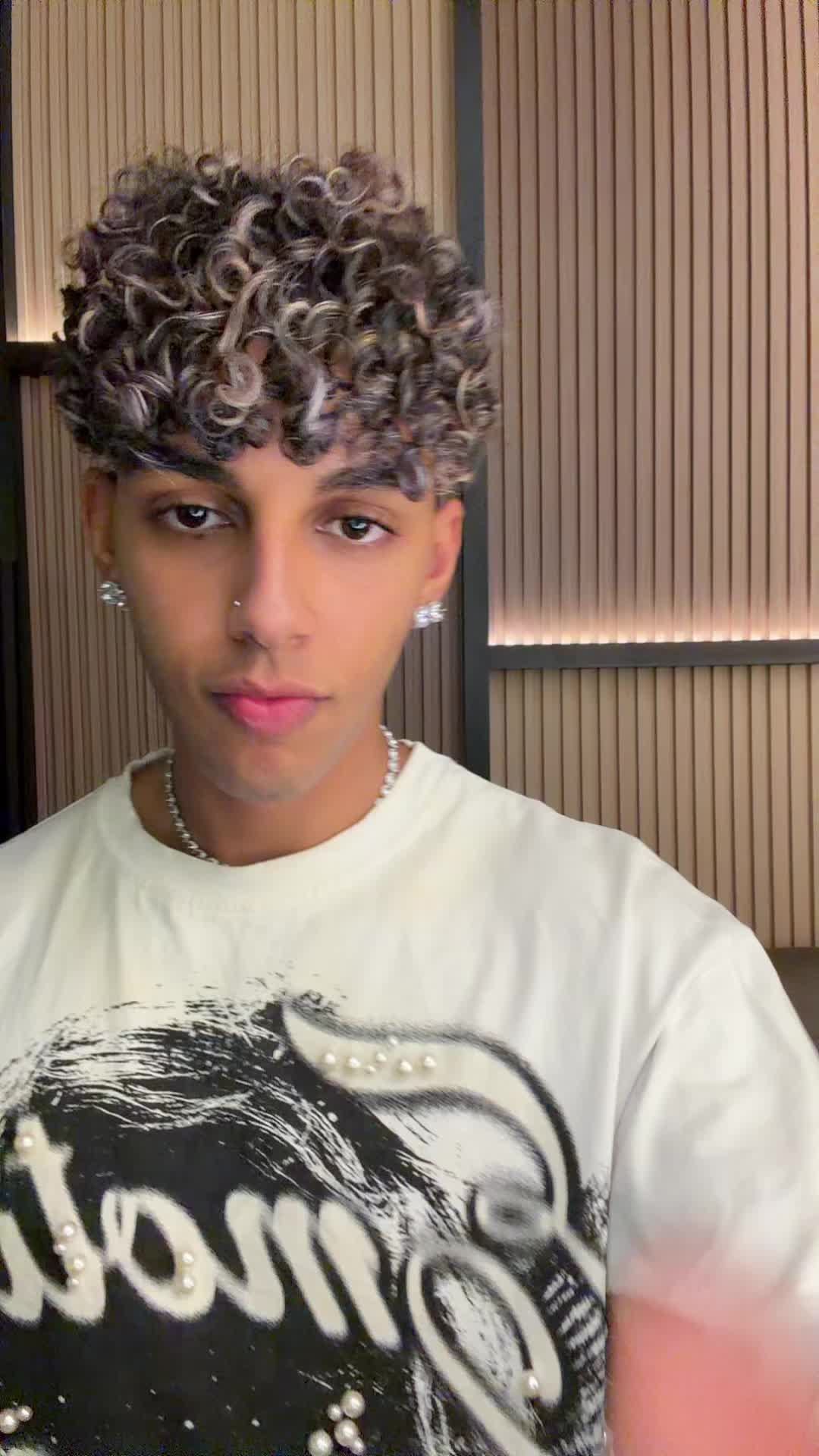 @lightskin.anass