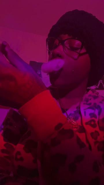 @BROK3NDOLL