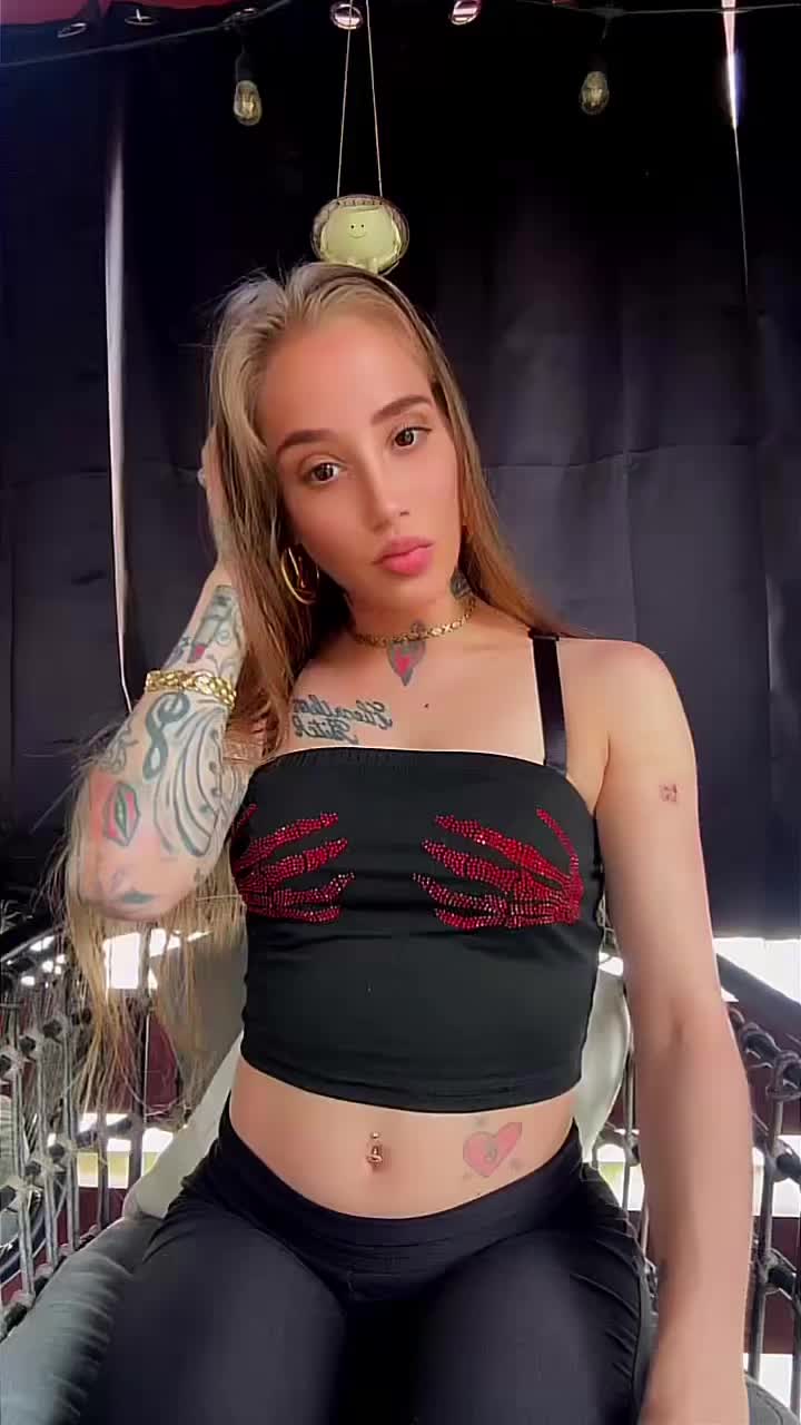@Kisses_kc