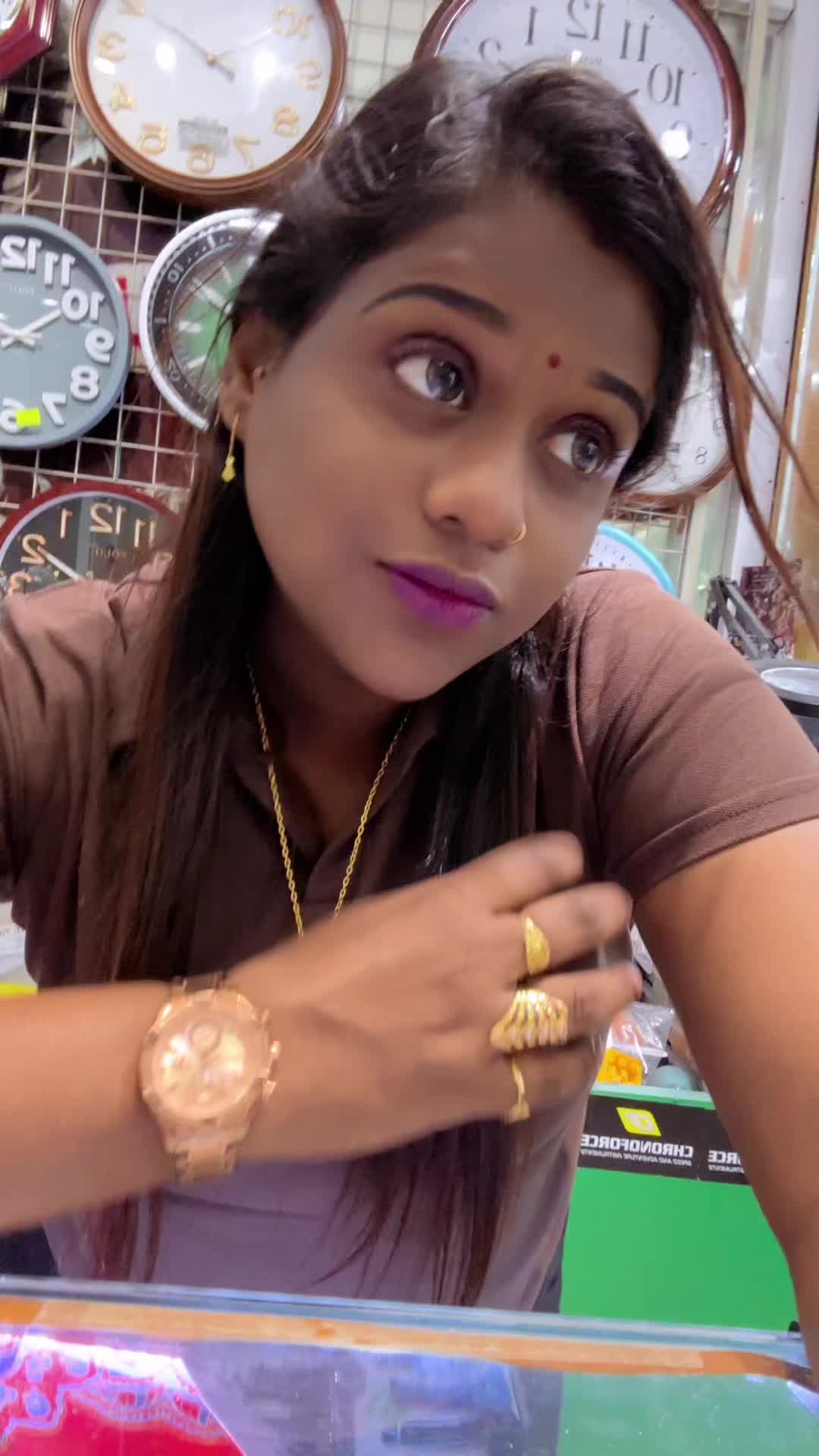 @🦍பேரரசி பன்னீர் செல்வம்🖤