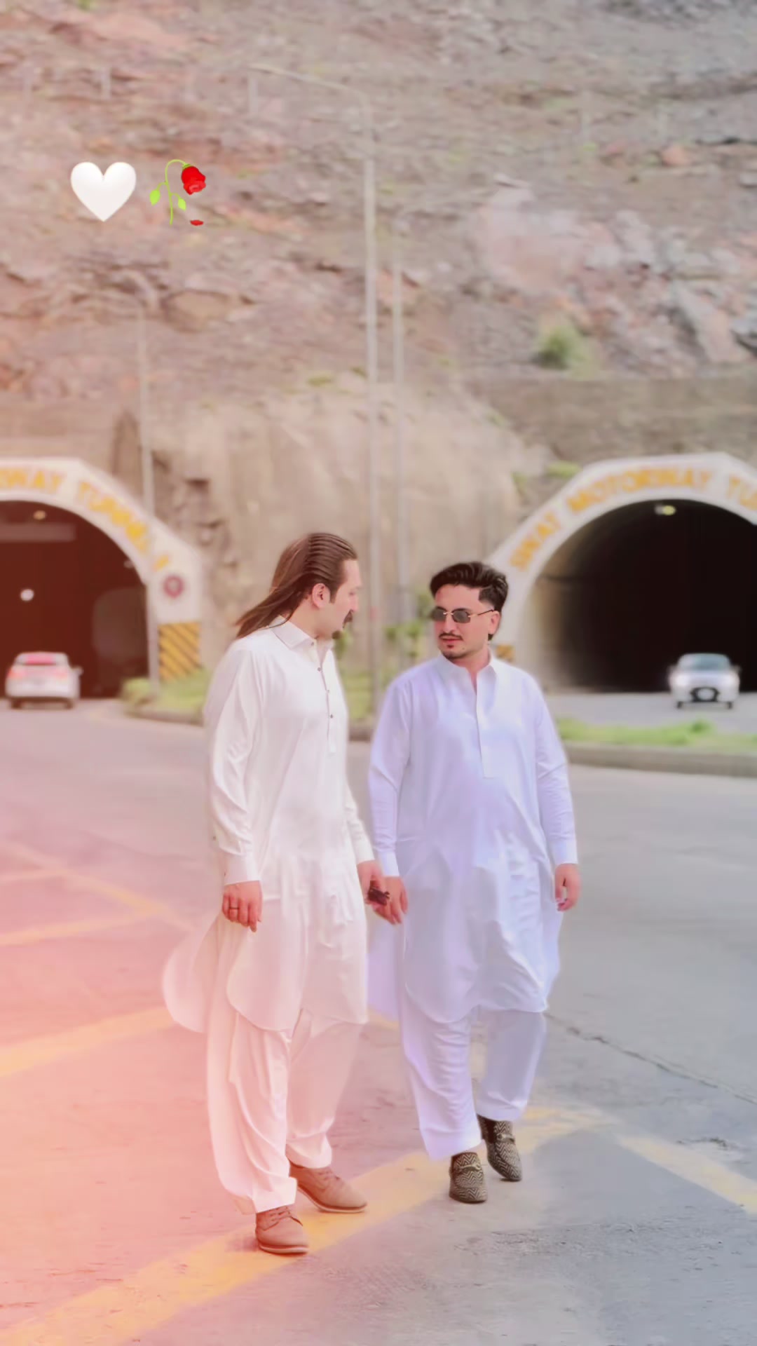 @Hunoo Khan
