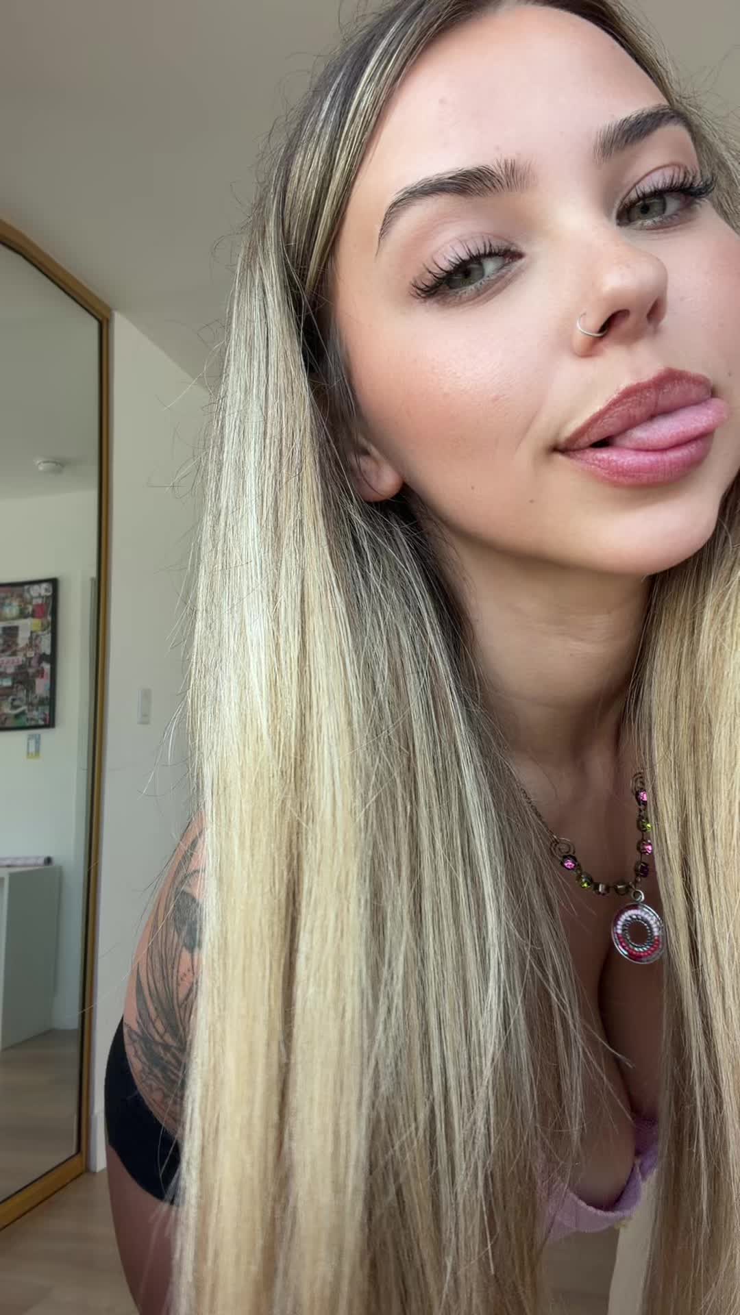@urgirlroseee