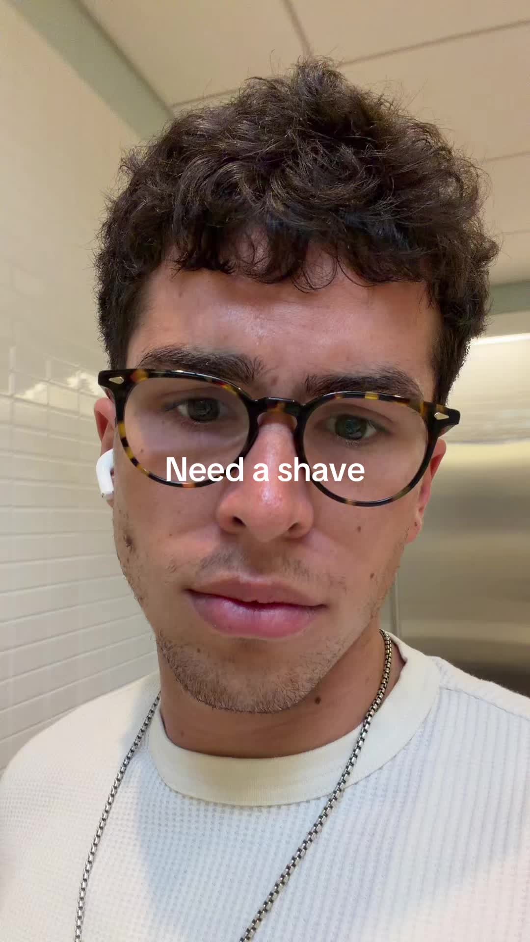 @Moanfaceemoji