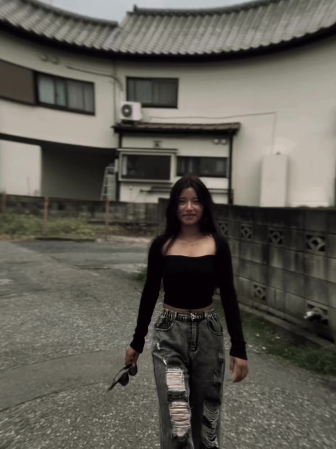 @R..☘️
