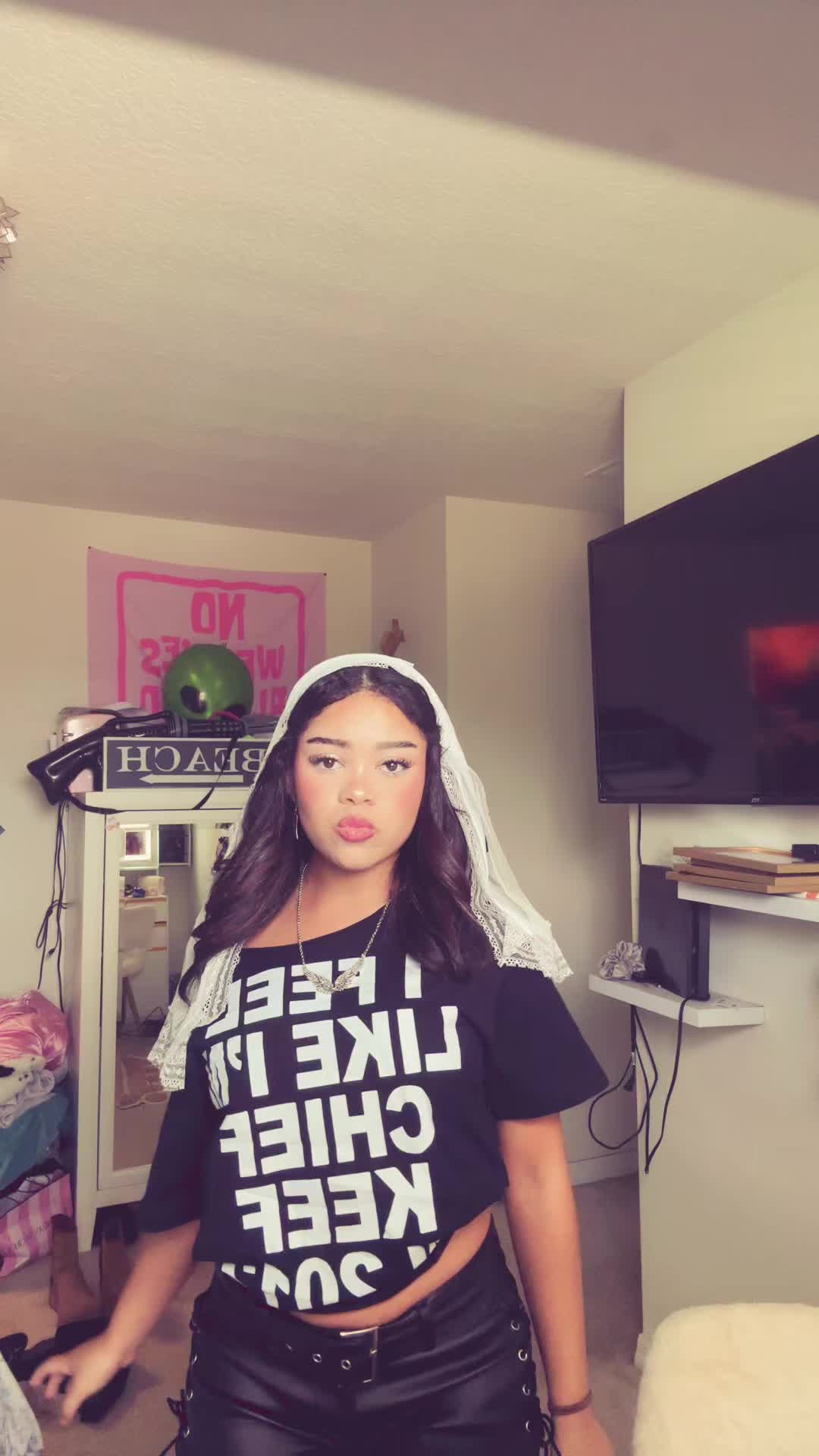 @LindaSpamss
