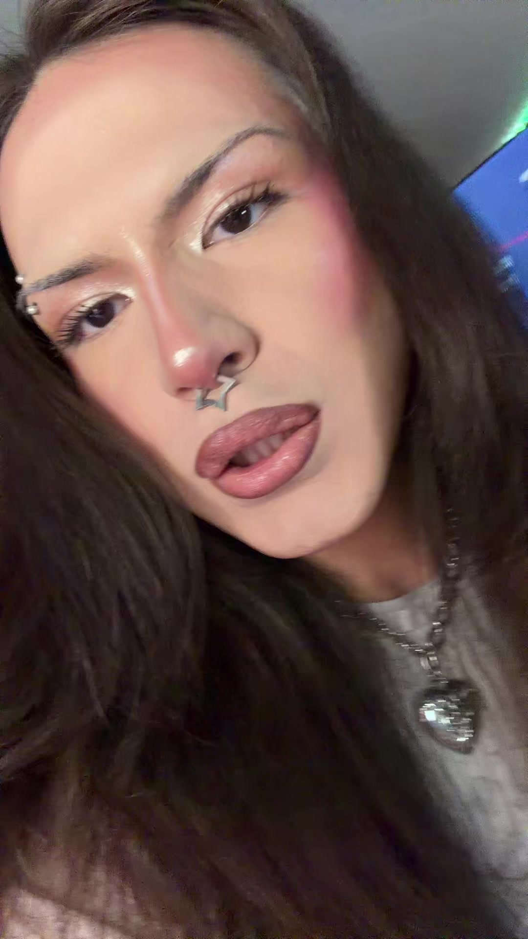 @★★★