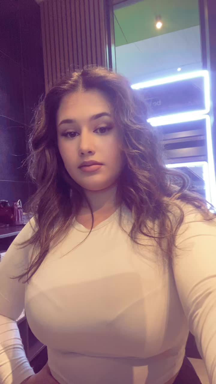 @Lena🌸