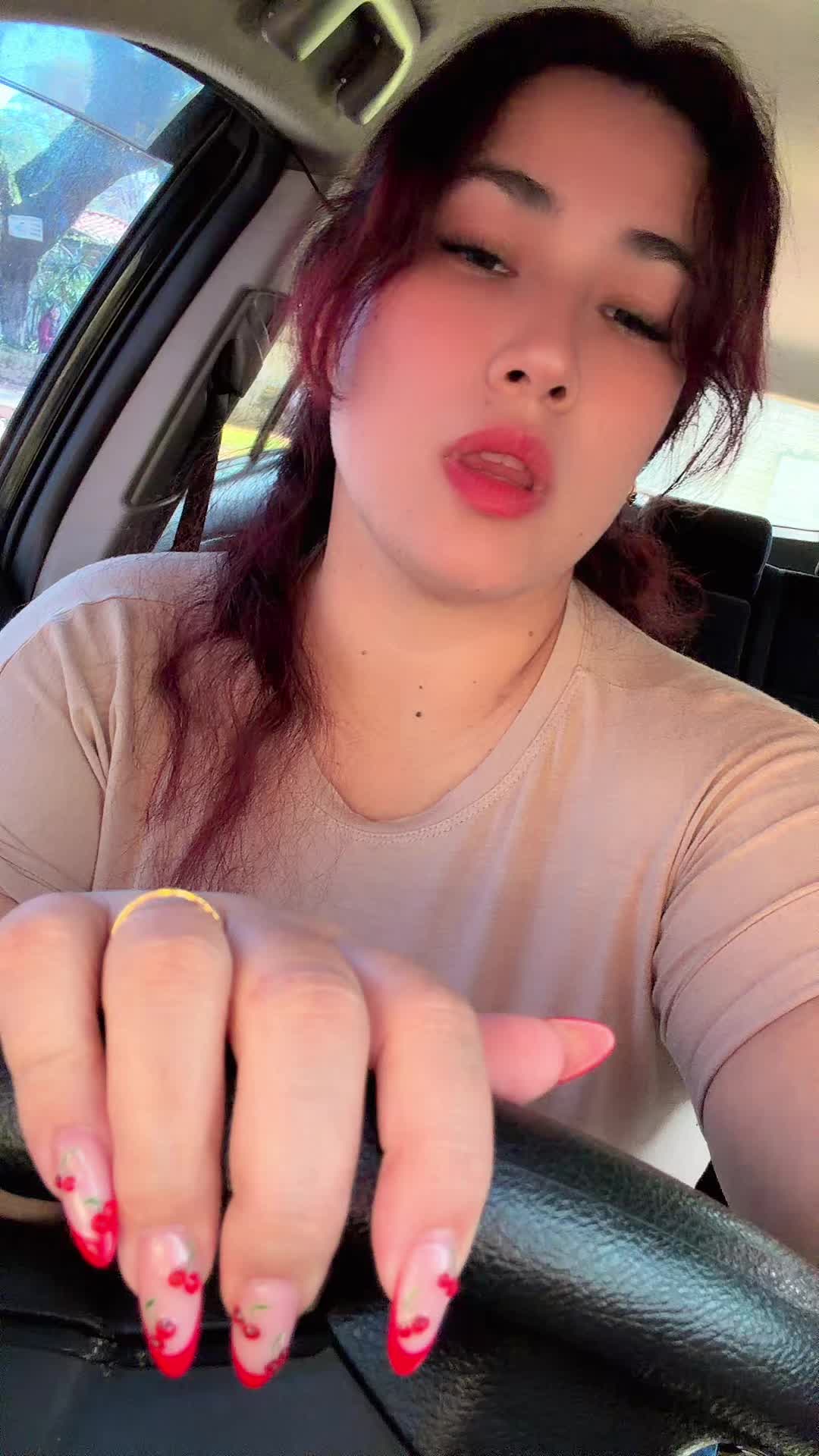 @Nahara León