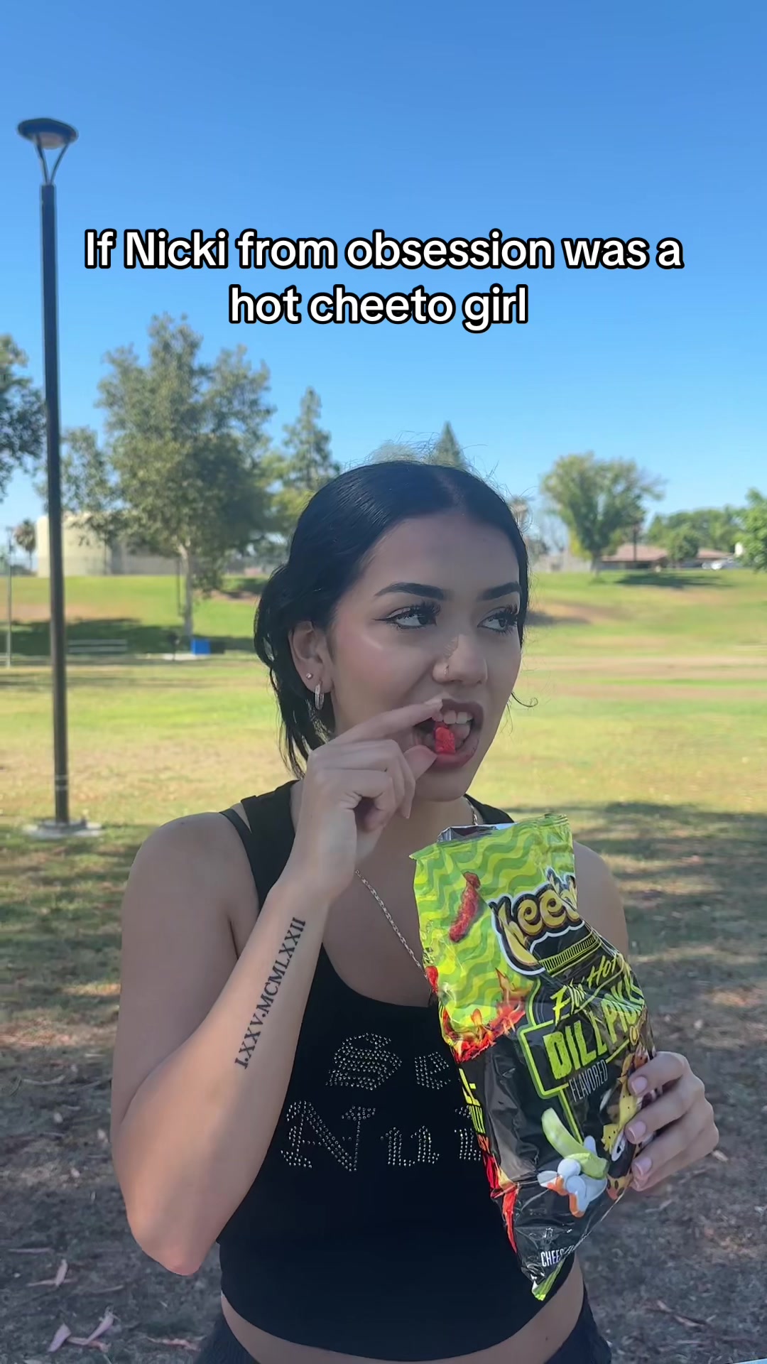 @LESLIE
