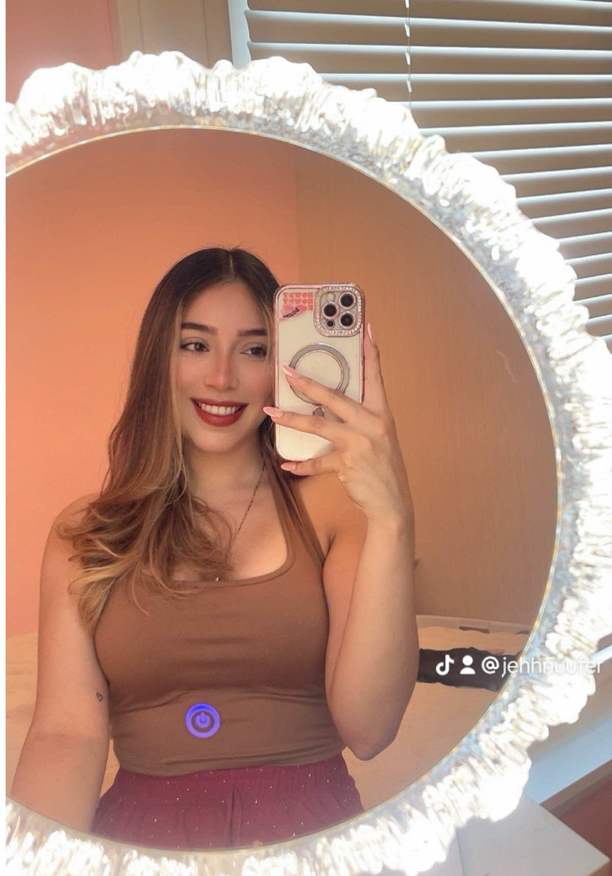 @Jehnni🌻