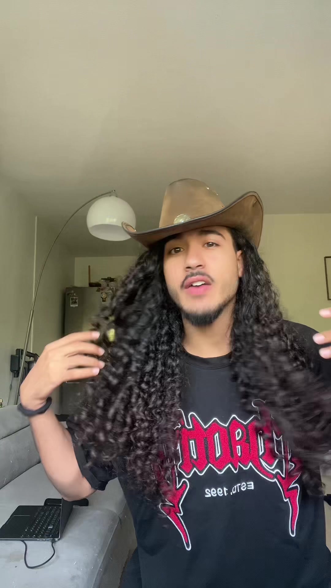 @Itsjustlass__