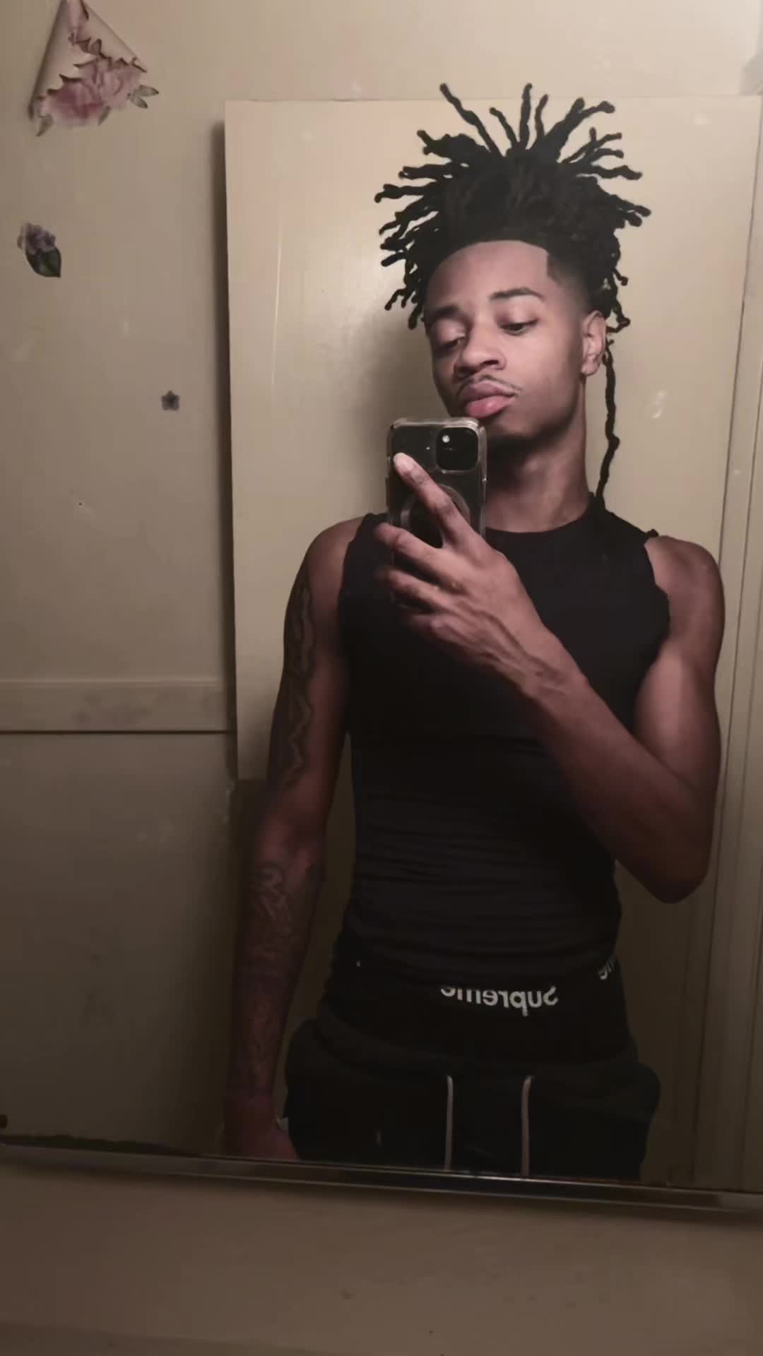 @Tj