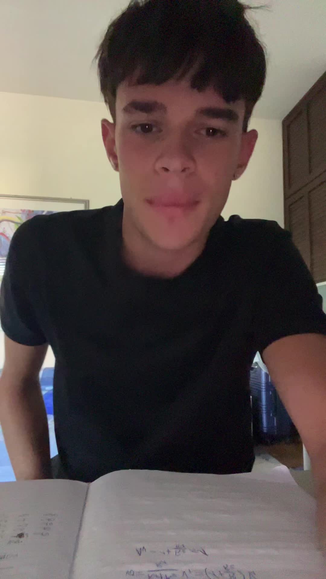@mik👻