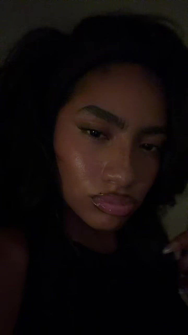 @ASHILAIRE