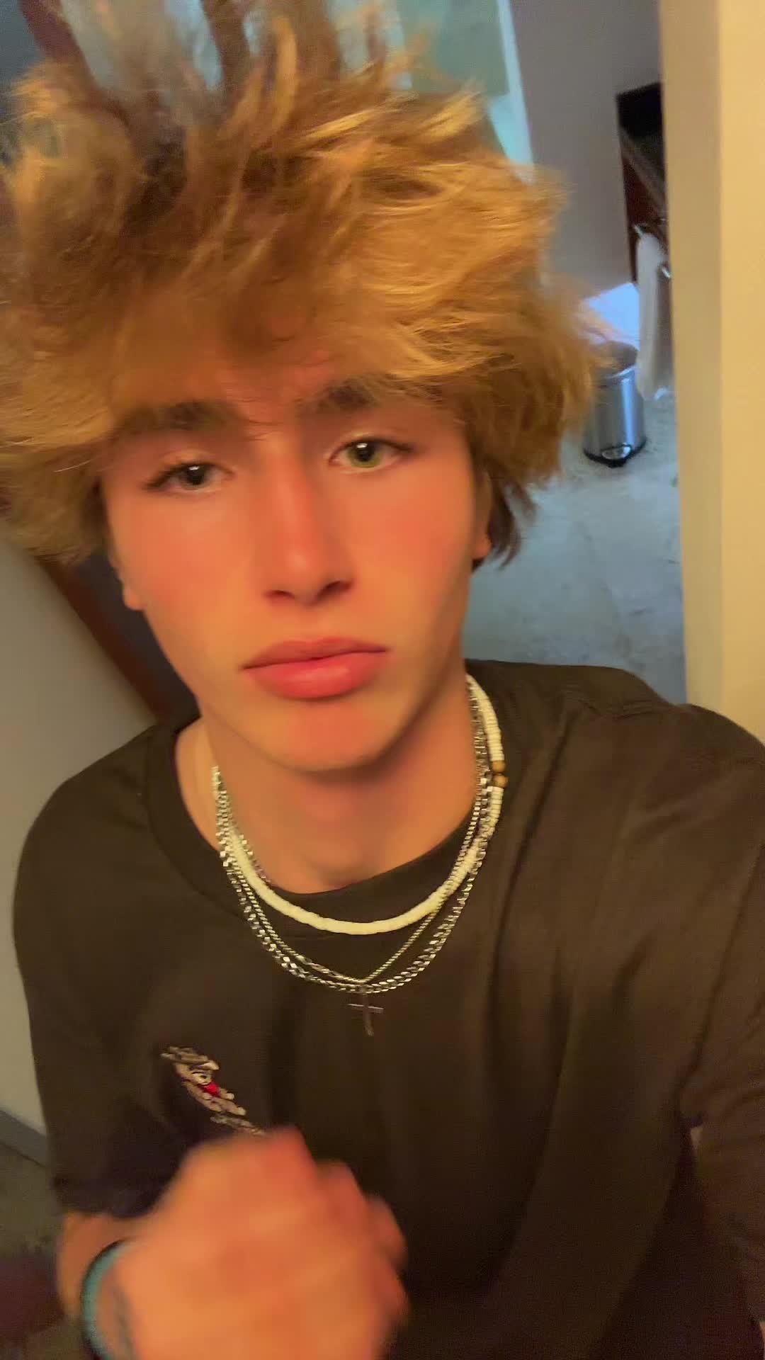 @dylan 🏄&zwj;♂️🏝️