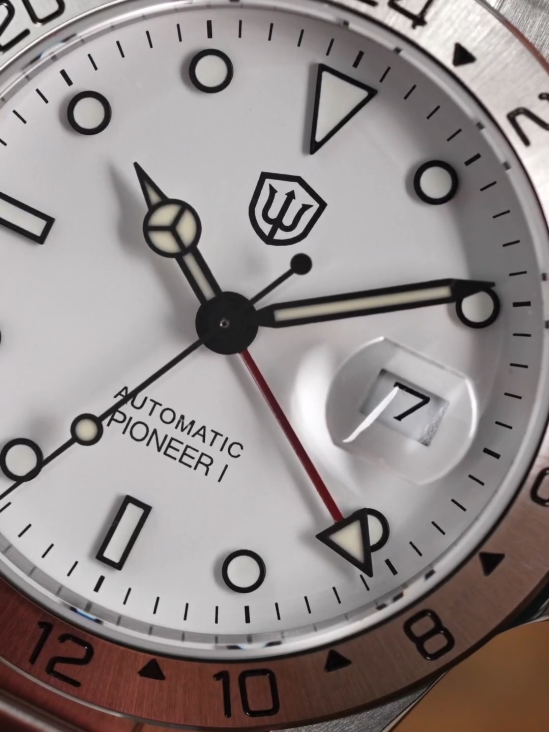 @watchdives