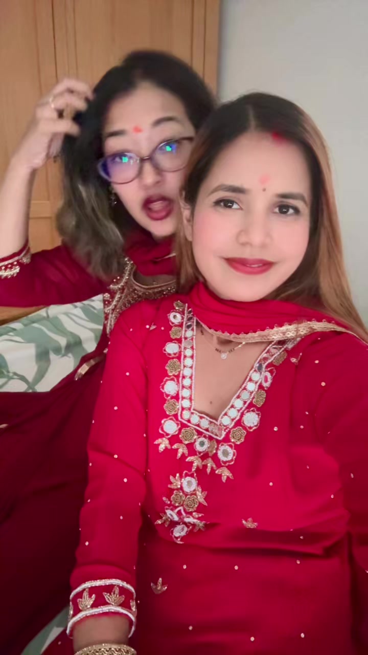 @Amrita Bhagat🇬🇧🇬🇧🇬🇧