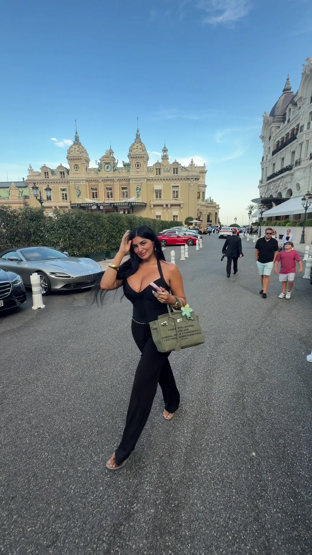 @adrianasahar