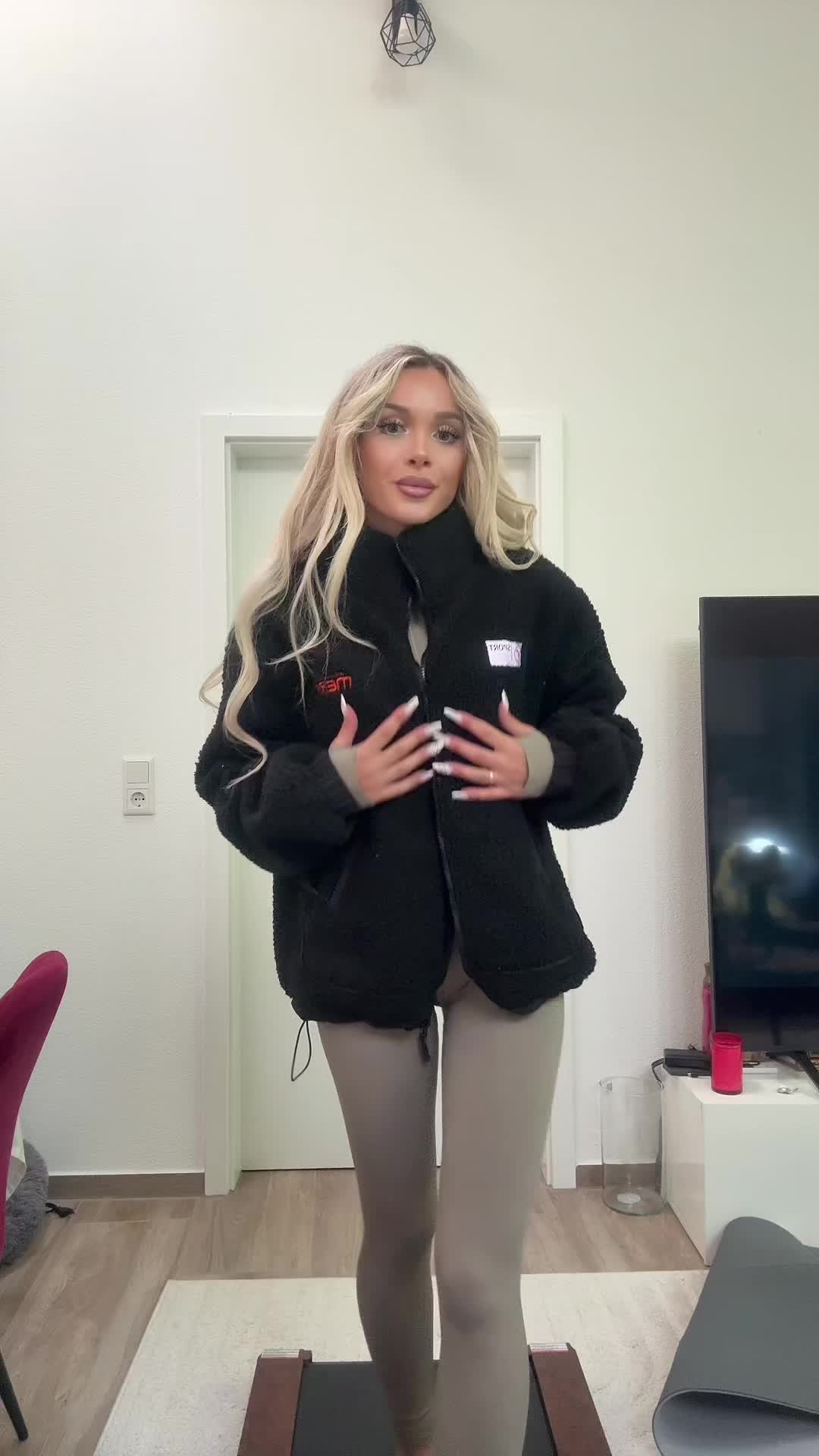 @icyblondi