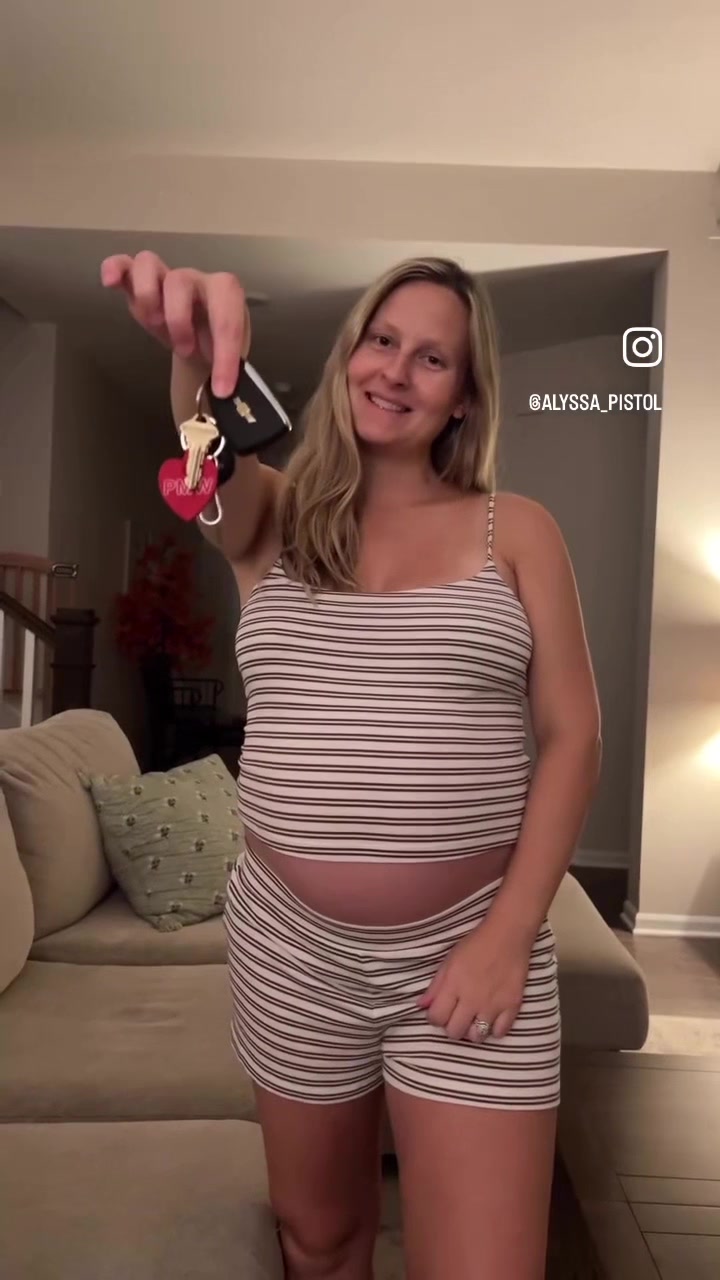 @Alyssa Wallenfang | Girl Mom