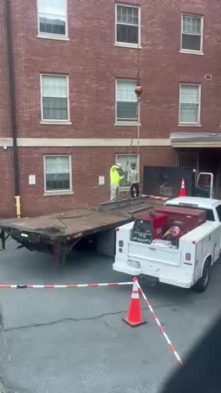 @B&M Crane