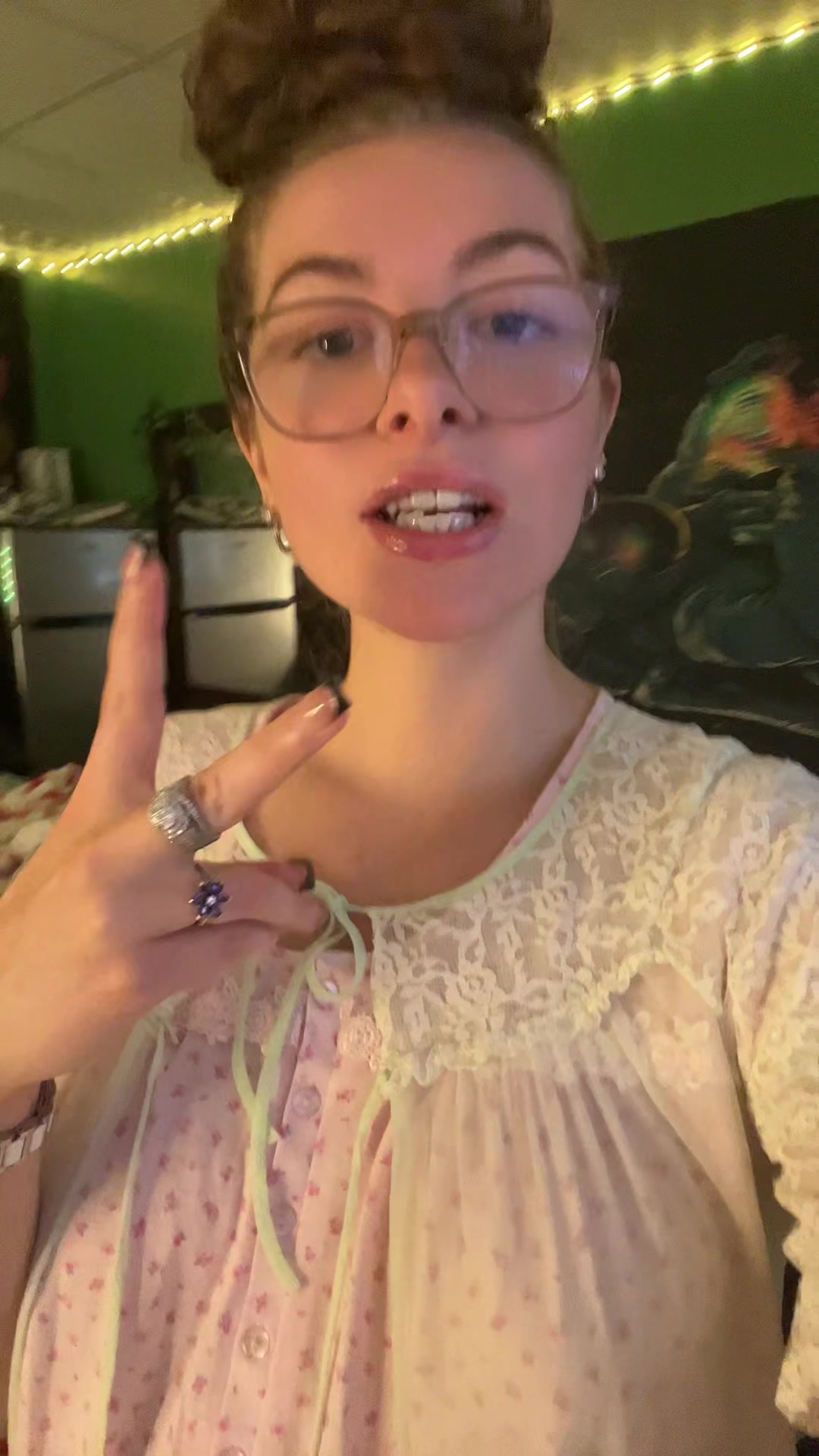 @Jalynn3.