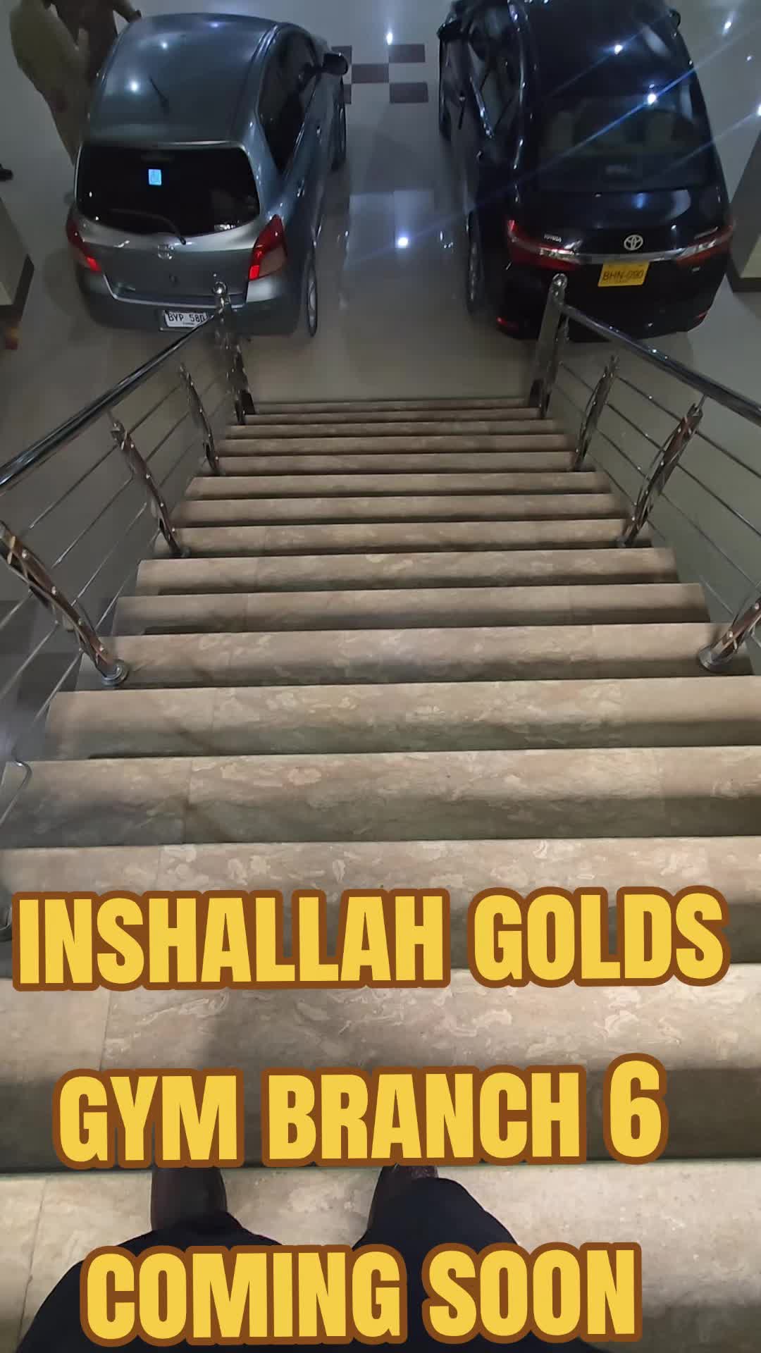 @GOLDS GYM