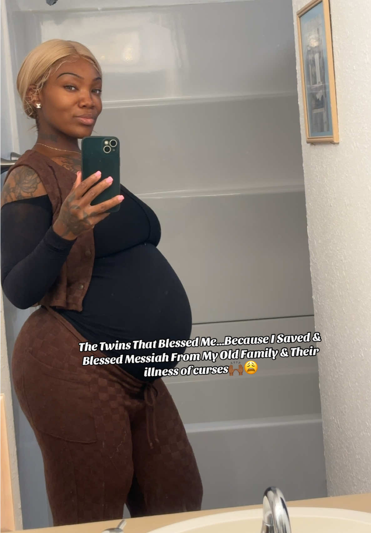 @ADoll_WithTwins
