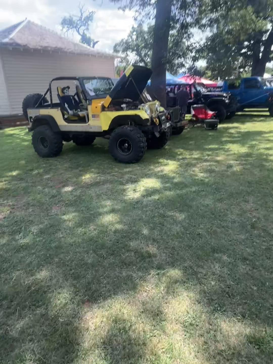 @BOO_BOO_JEEP