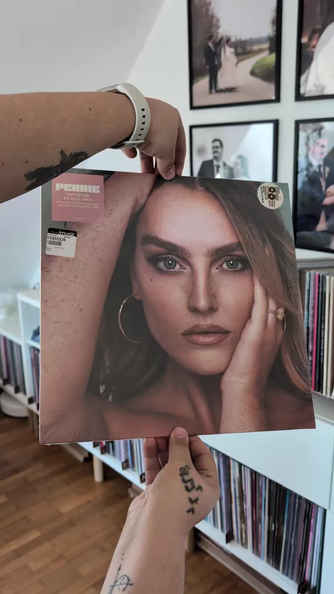 @Chrissy || Vinyl Collector 🎶✨