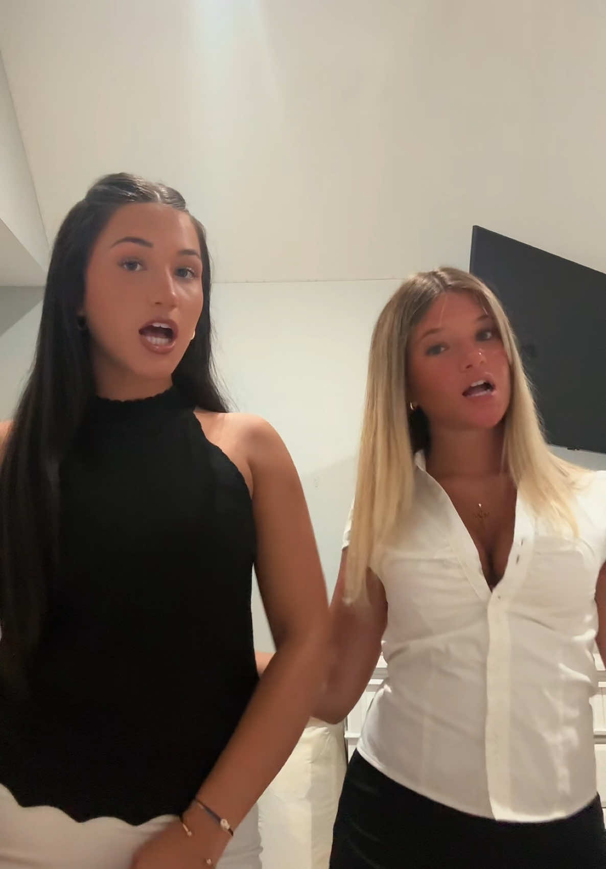@Gia