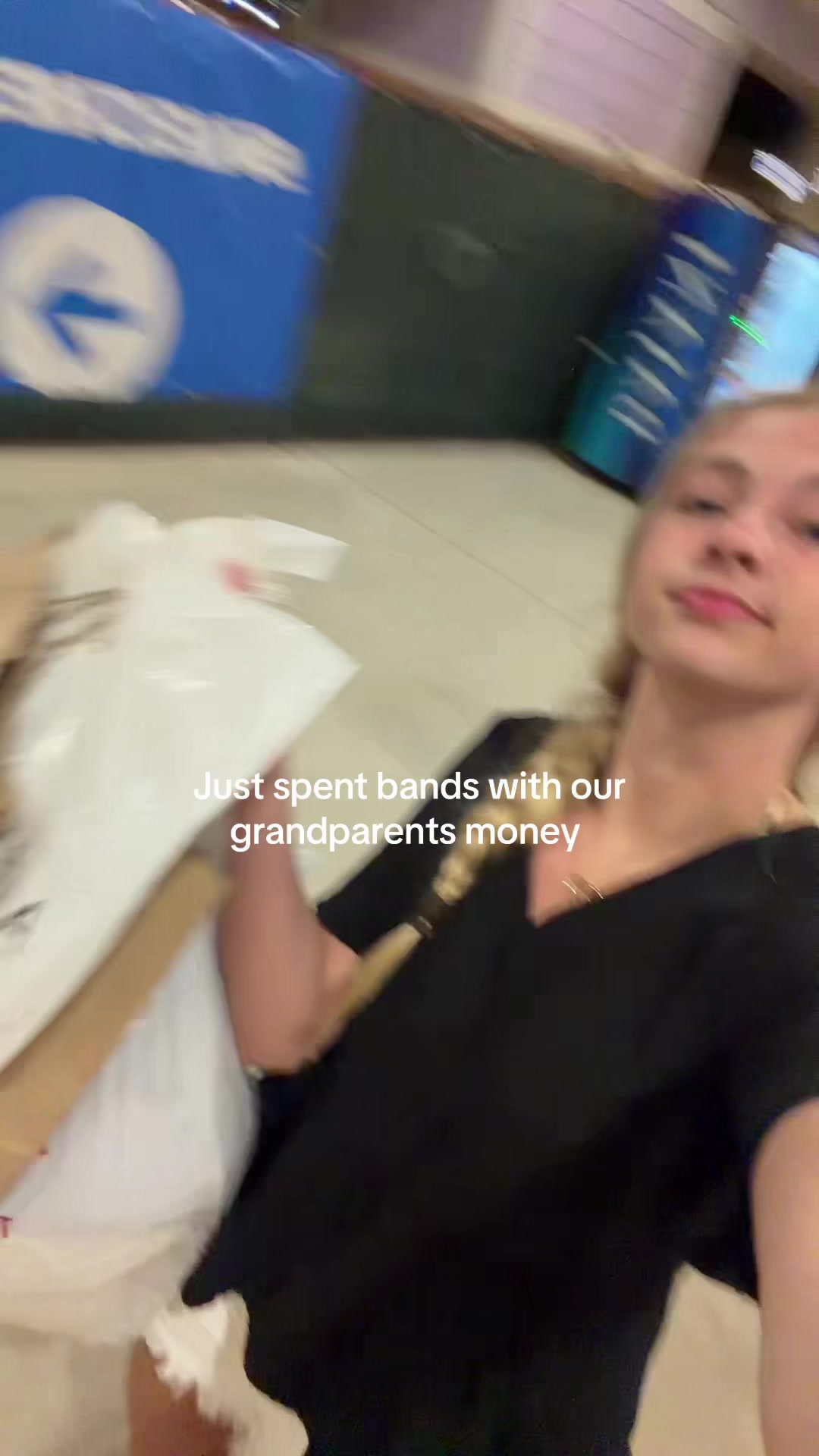 @bella