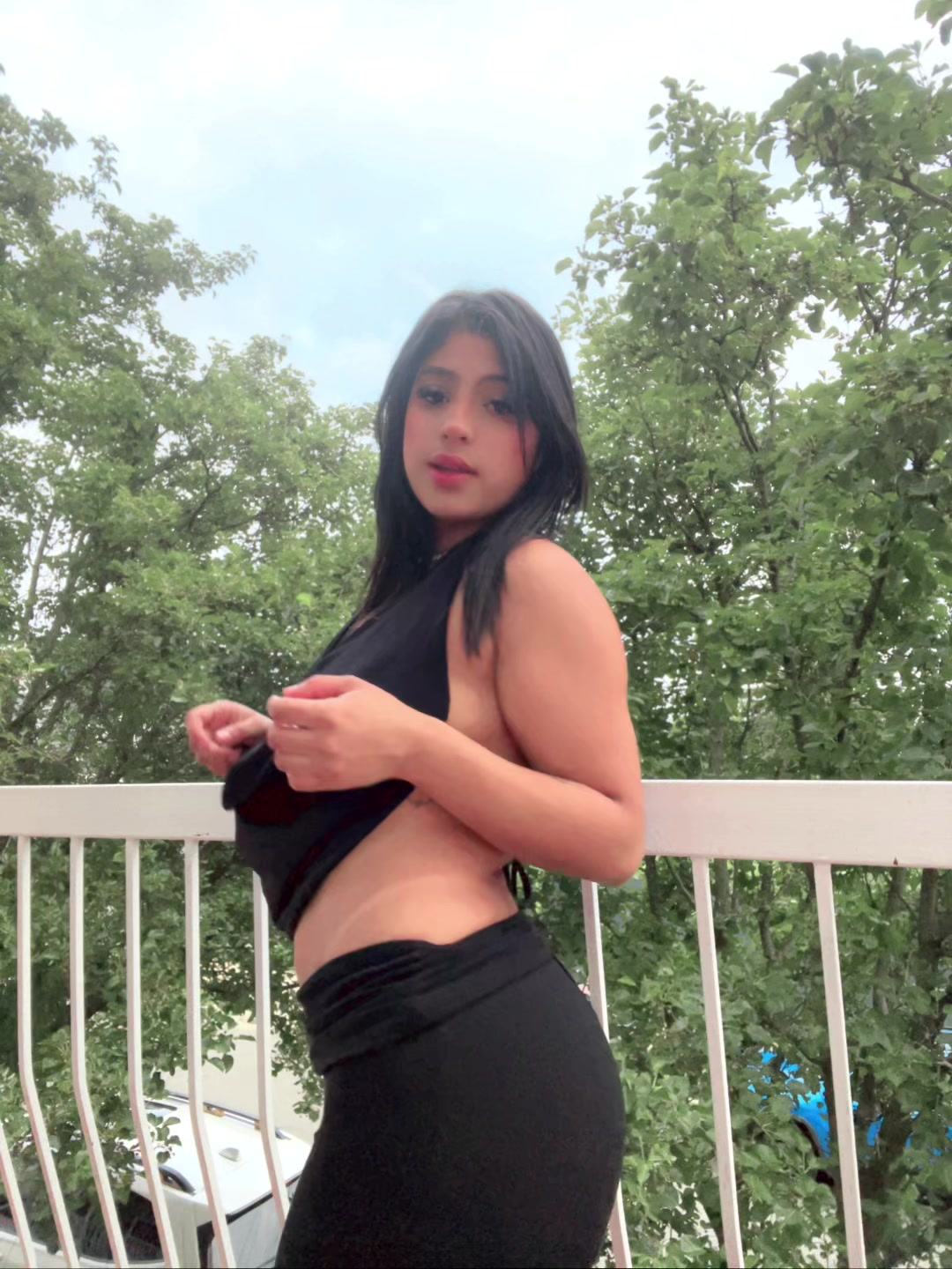 @Ari Castillo