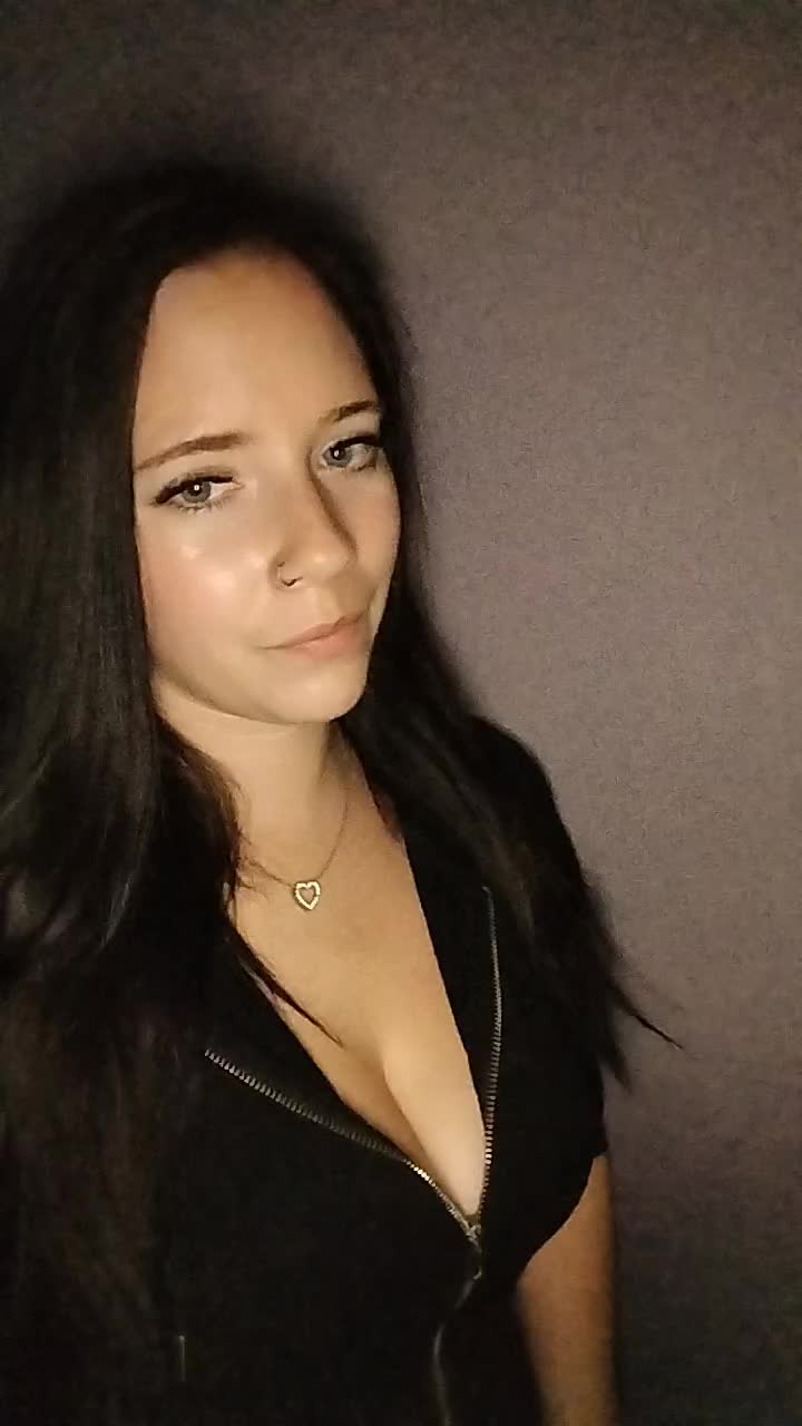 @❤️👑Danielaruth_official👑❤️