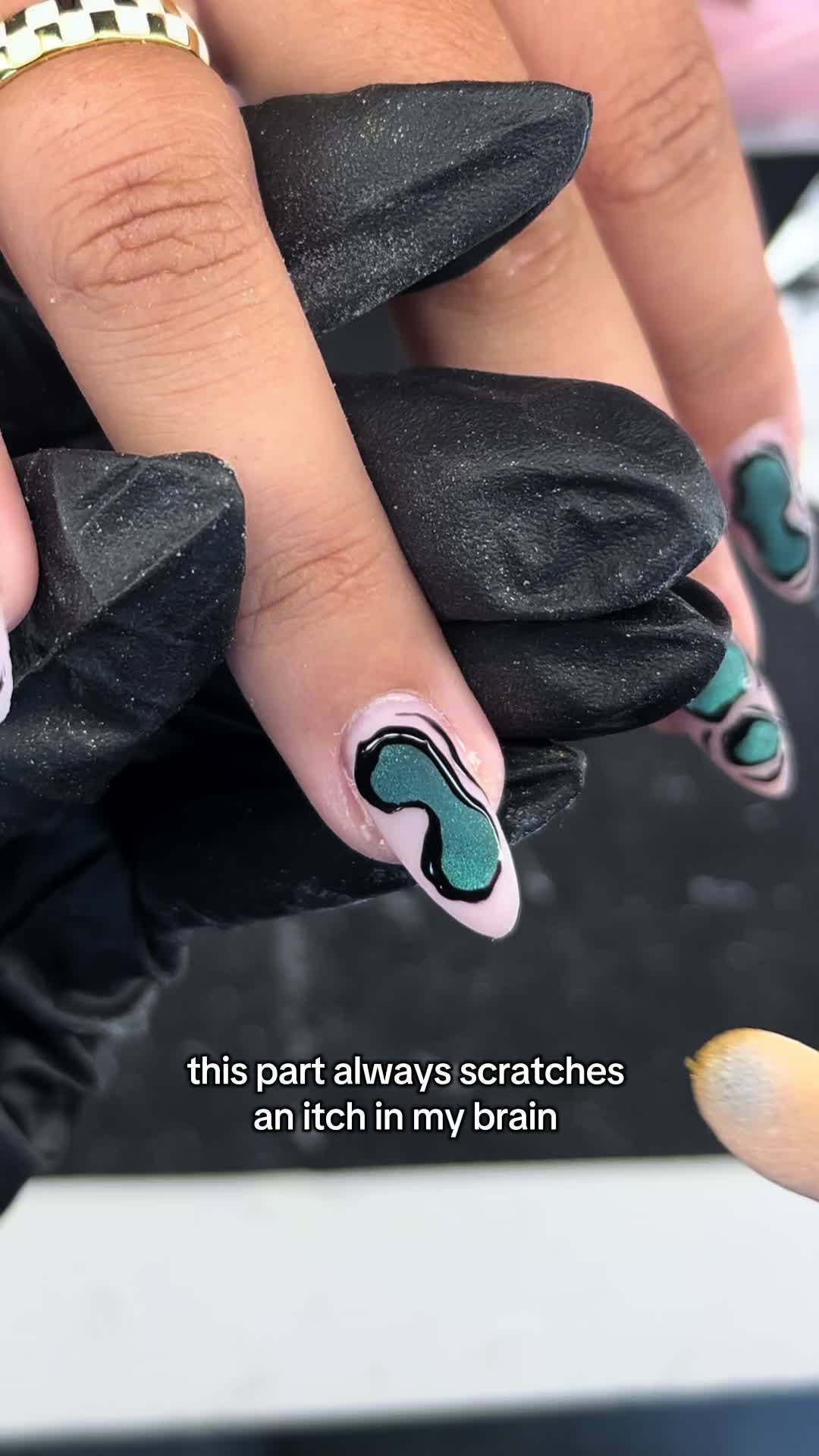 @NailzByLily