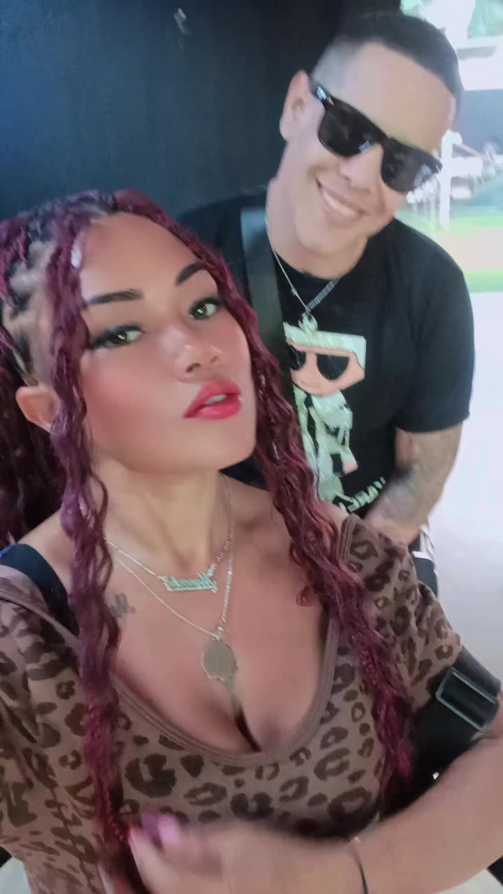 @Dulce Menacho tu negrita bella