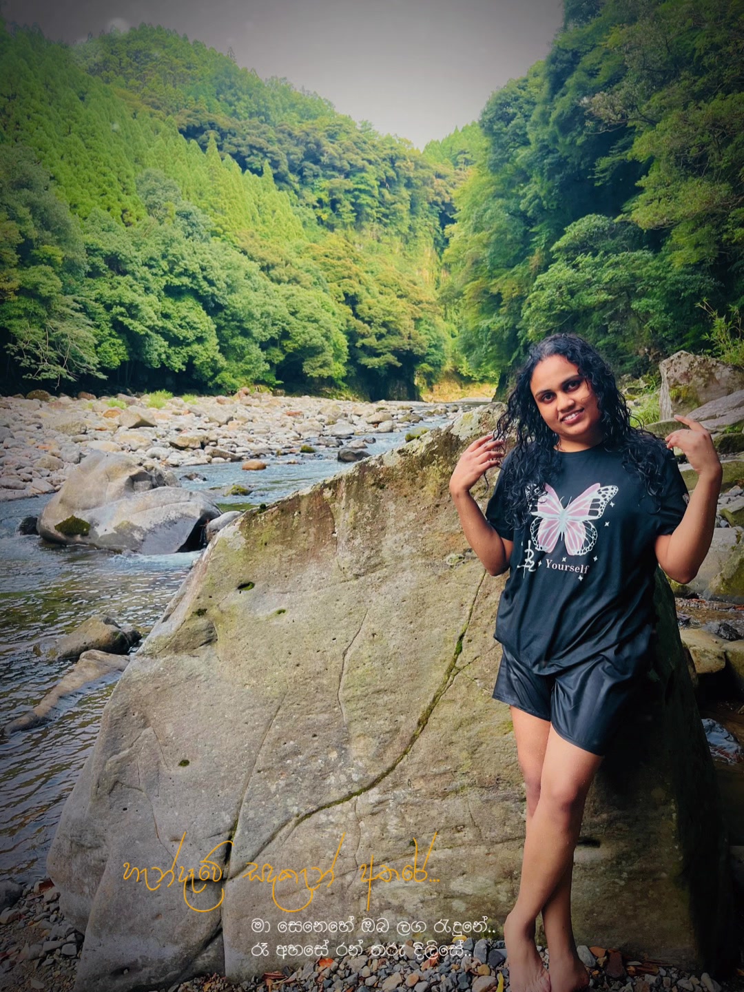 @chamodya 💗🧸🇯🇵