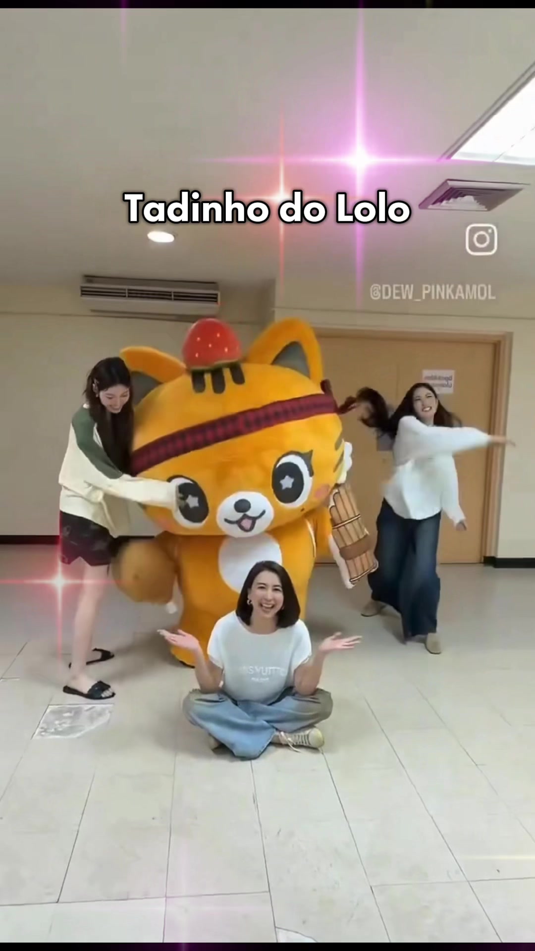 @Luna in the box